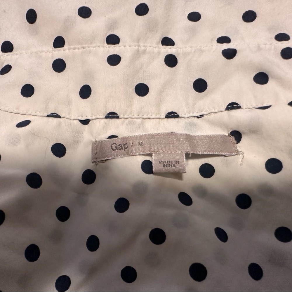 2 for $20 Gap White Polka Dot Button-Up Shirt - Picture 3 of 3